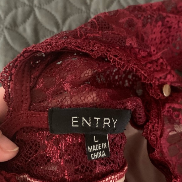 Lace dress - Picture 8 of 8